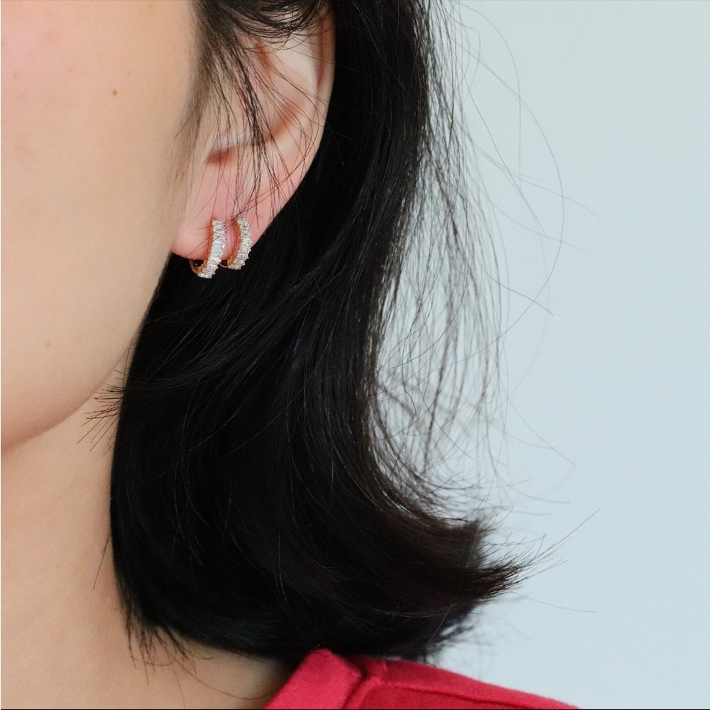 10K Solid Gold Baguette Cz Huggie Hoop Earrings - Picture 2 of 7